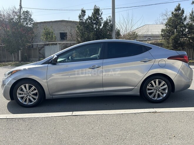 Hyundai Elantra 2015, 214,043 km - 1.8 л - Mingəçevir