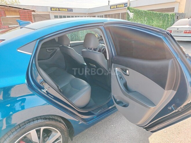 Hyundai Elantra 2014, 114,000 km - 1.8 l - Masallı