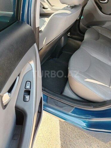 Hyundai Elantra 2014, 114,000 km - 1.8 l - Masallı