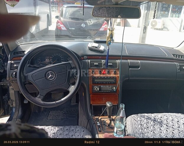 Mercedes E 220 d 1999, 723,456 km - 2.2 l - Bakı