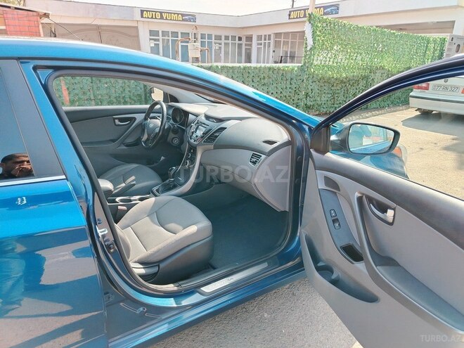 Hyundai Elantra 2014, 114,000 km - 1.8 l - Masallı