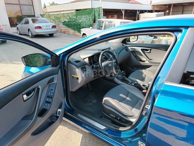 Hyundai Elantra 2014, 114,000 km - 1.8 l - Masallı