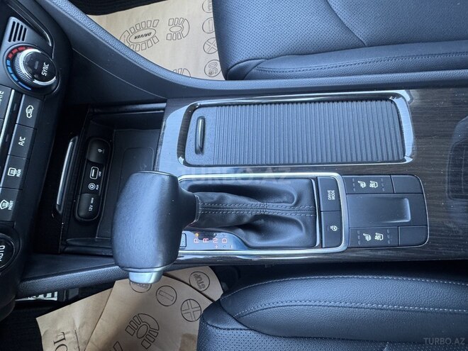 Kia K5-12