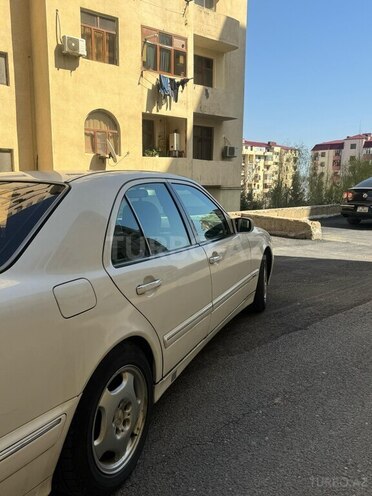 Mercedes E 220 d 2001, 317,000 km - 2.2 l - Bakı