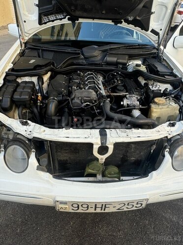 Mercedes E 220 d 2001, 317,000 km - 2.2 l - Bakı