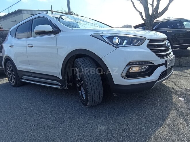 Hyundai Santa Fe-15