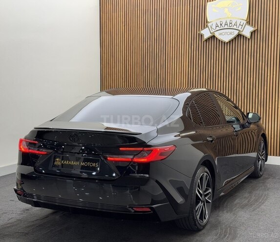 Toyota Camry-8