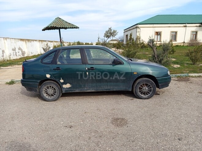 Volkswagen Polo 1996, 230,000 km - 1.6 l - Bakı