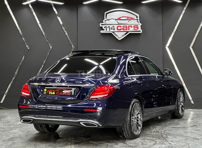 Mercedes E 220 d 2018, 181,337 km - 2.0 l - Bakı