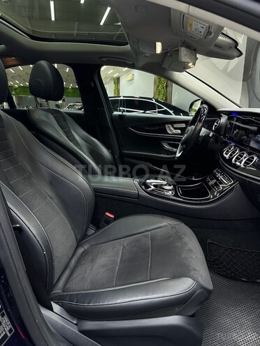 Mercedes E 220 d 2018, 181,337 km - 2.0 l - Bakı