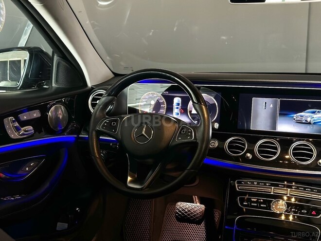 Mercedes E 220 d 2018, 181,337 km - 2.0 l - Bakı