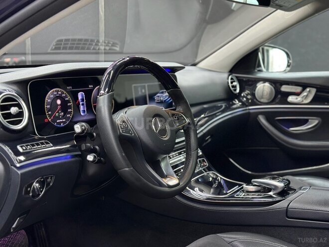 Mercedes E 220 d 2018, 181,337 km - 2.0 l - Bakı