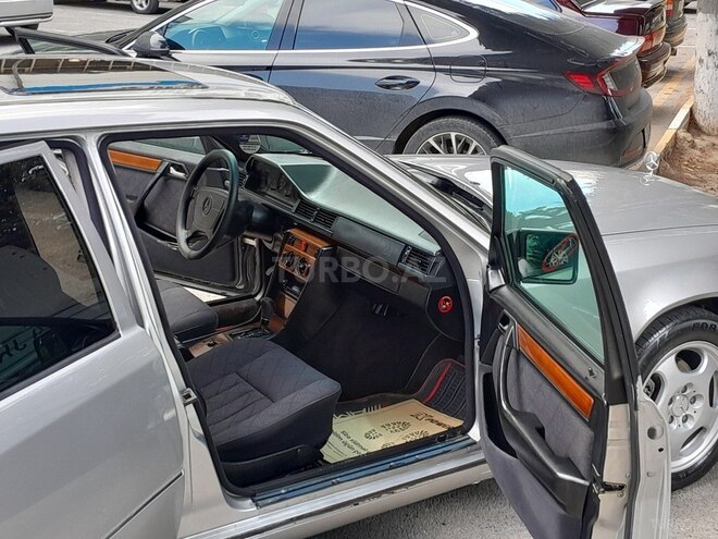Mercedes E 220 1994, 318,932 km - 2.2 l - Sumqayıt