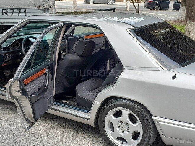 Mercedes E 220 1994, 318,932 km - 2.2 l - Sumqayıt