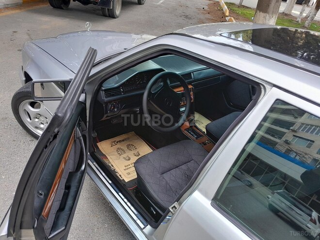 Mercedes E 220 1994, 318,932 km - 2.2 l - Sumqayıt