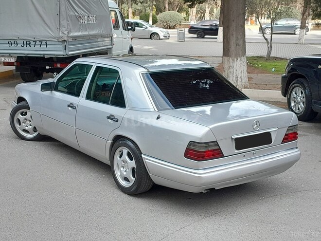 Mercedes E 220 1994, 318,932 km - 2.2 l - Sumqayıt