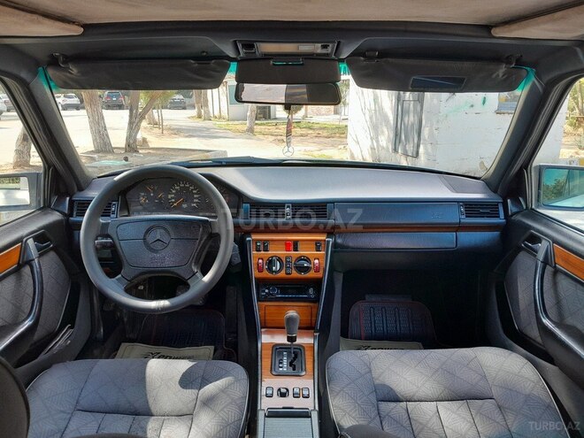 Mercedes E 220 1994, 318,932 km - 2.2 l - Sumqayıt