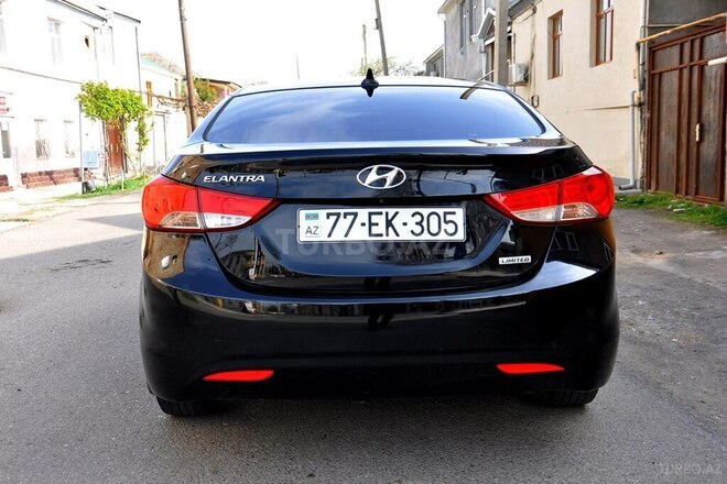 Hyundai Elantra 2013, 145,758 km - 1.8 л - Ağstafa