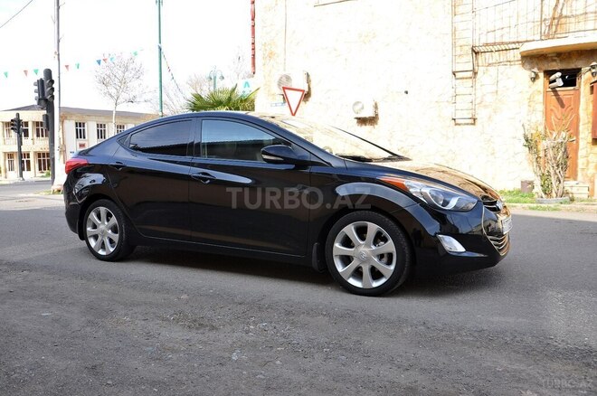 Hyundai Elantra 2013, 145,758 km - 1.8 л - Ağstafa
