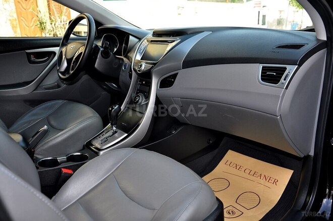 Hyundai Elantra 2013, 145,758 km - 1.8 л - Ağstafa