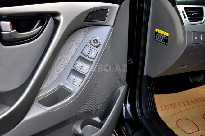 Hyundai Elantra 2013, 145,758 km - 1.8 л - Ağstafa