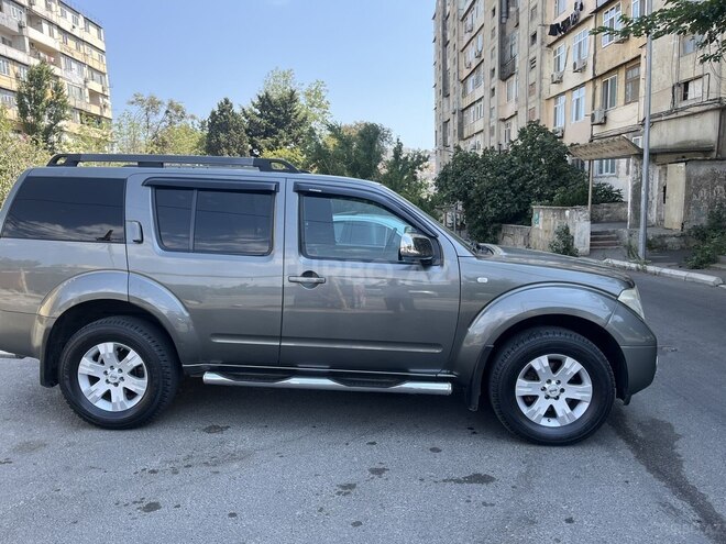 Nissan Pathfinder 2007, 287,000 km - 2.5 l - Bakı