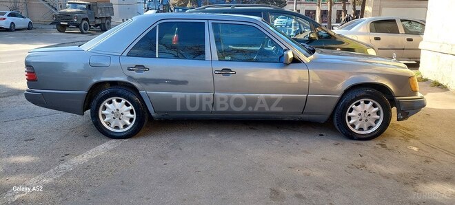 Mercedes E 200 d 1991, 186,000 km - 2.0 л - Bakı