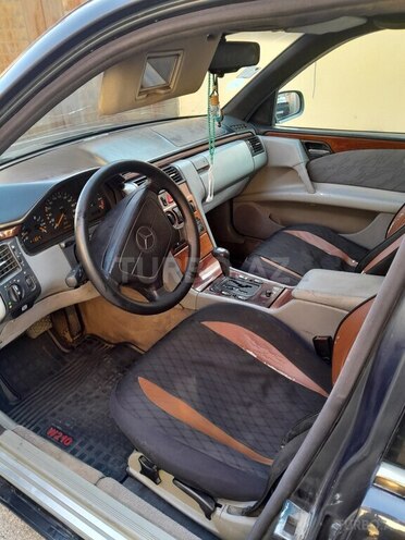 Mercedes E 220 d 1997, 620,000 km - 2.2 l - Bakı