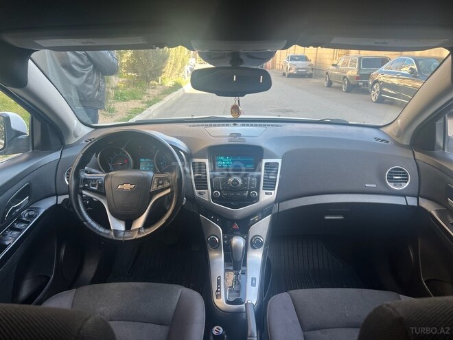 Chevrolet Cruze-9