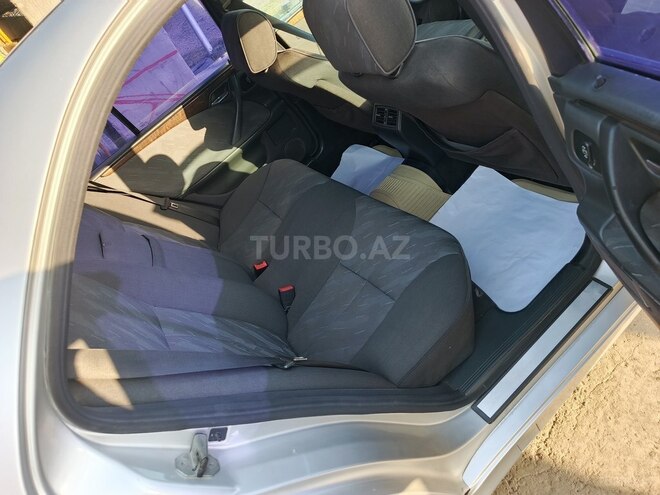Mercedes E 220 d 1999, 437,000 km - 2.2 л - İmişli