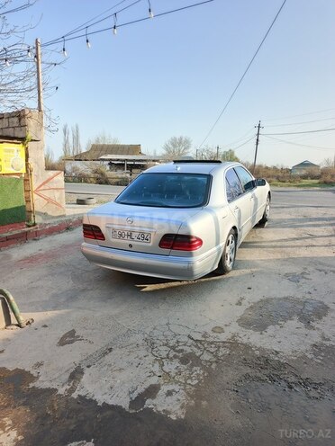 Mercedes E 220 d 1999, 437,000 km - 2.2 л - İmişli