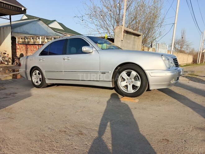 Mercedes E 220 d 1999, 437,000 km - 2.2 л - İmişli