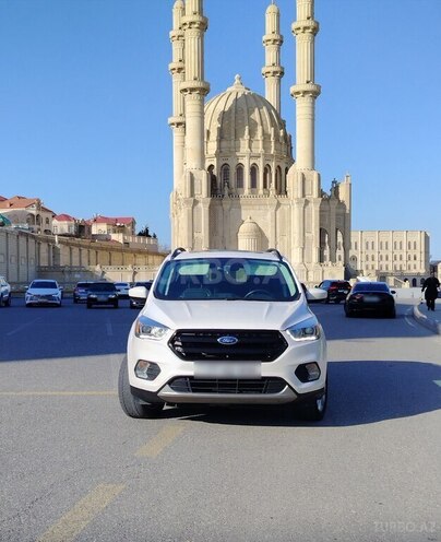 Ford Escape 2019, 131,000 km - 1.5 l - Bakı