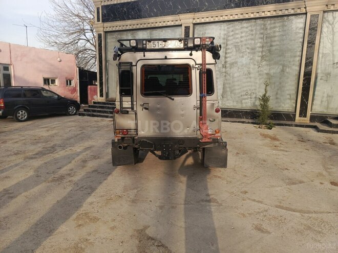 Land Rover Defender 2008, 156,000 km - 2.4 l - Samux