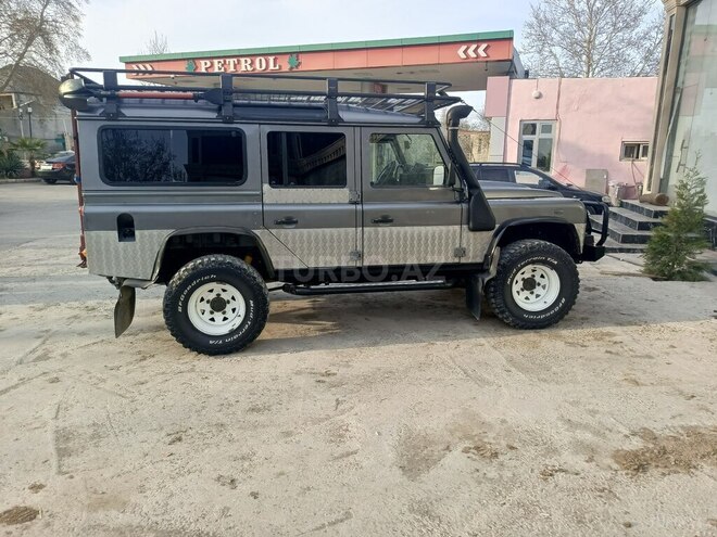 Land Rover Defender 2008, 156,000 km - 2.4 l - Samux