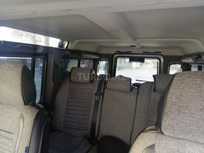 Land Rover Defender 2008, 156,000 km - 2.4 l - Samux