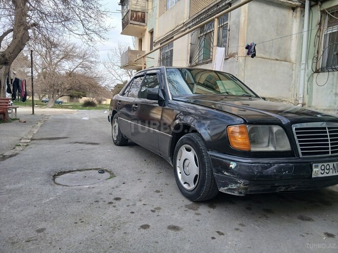Mercedes E 250 1992, 545,567 km - 2.5 l - Bakı