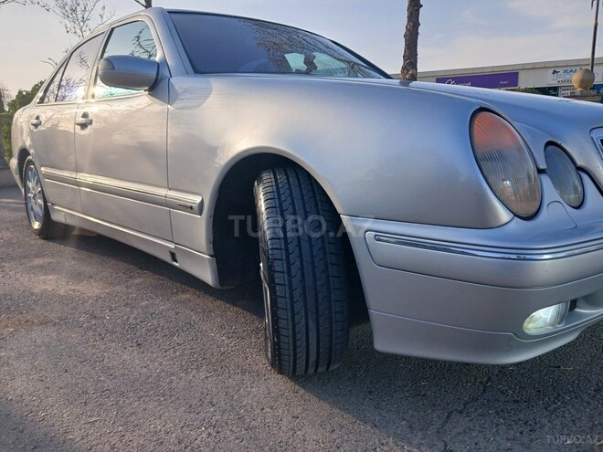 Mercedes E 270 2000, 50,000 km - 2.7 l - Saatlı