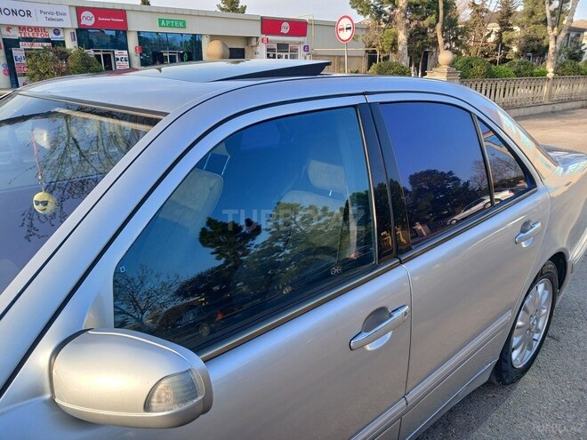 Mercedes E 270 2000, 50,000 km - 2.7 l - Saatlı