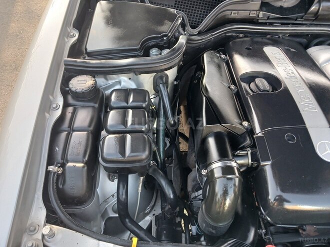 Mercedes E 270 2000, 50,000 km - 2.7 l - Saatlı
