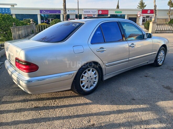 Mercedes E 270 2000, 50,000 km - 2.7 l - Saatlı