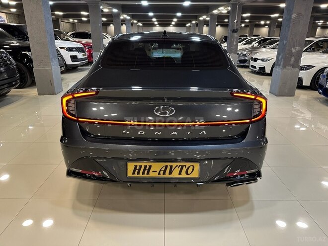 Hyundai Sonata-6