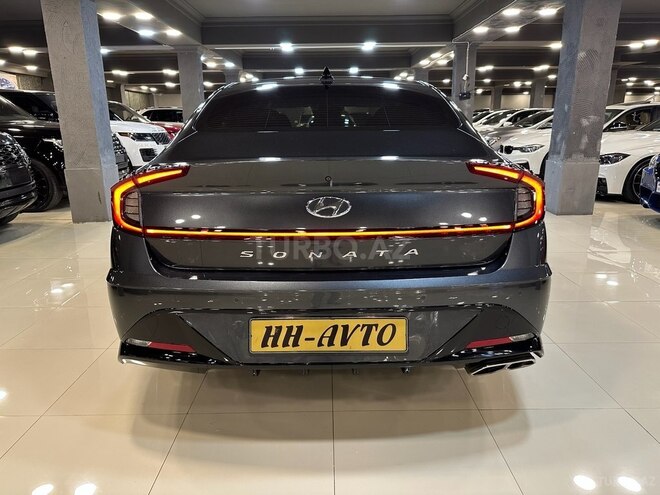 Hyundai Sonata-5