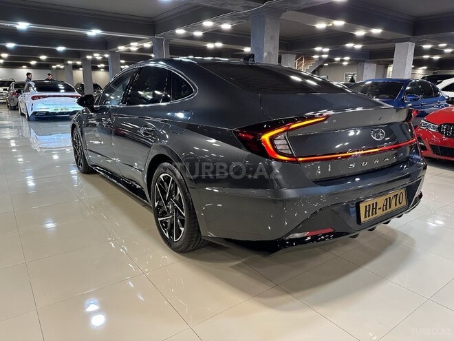 Hyundai Sonata-8