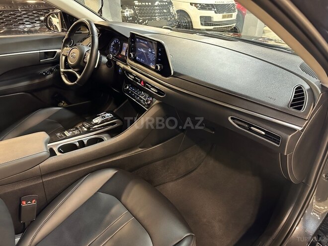 Hyundai Sonata-15