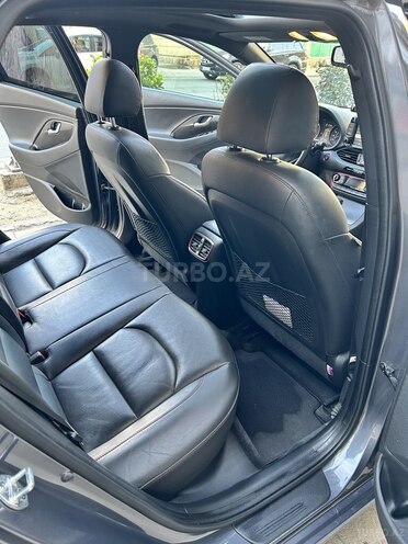 Hyundai Elantra 2018, 120,000 km - 1.6 l - Bakı