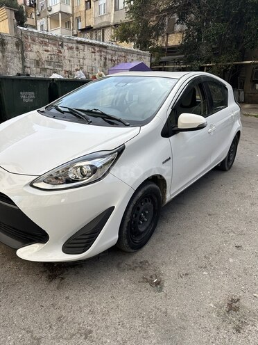 Toyota Aqua 2017, 76,500 km - 1.5 l - Bakı