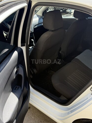 Volkswagen Polo 2015, 87,300 km - 1.6 l - Bakı