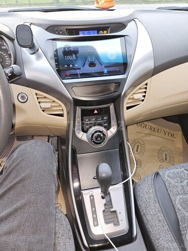 Hyundai Elantra 2013, 281,313 km - 1.8 l - Qəbələ