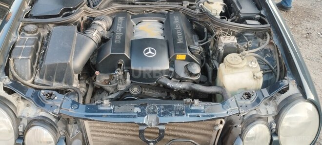 Mercedes E 240 1999, 240,000 km - 2.4 l - Sabirabad
